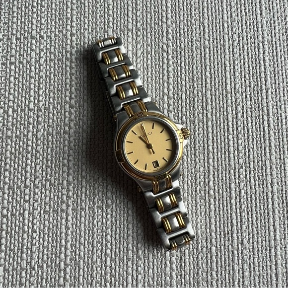 Gucci 9040L Gold and Stainless Steel - Picture 4 of 8